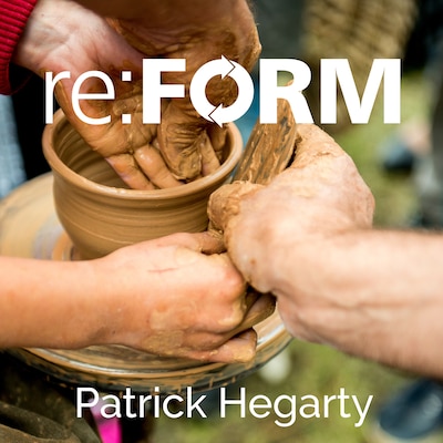 re:FORM – omslag van het luisterboek van Patrick Hegarty