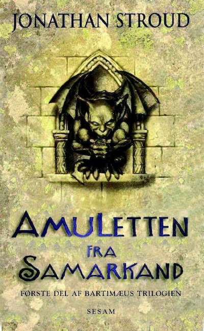 Amuletten fra Samarkand, bind 1 – omslag til lydbogen af Jonathan Stroud