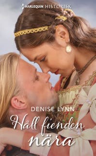 Håll fienden nära – omslag till ljudboken av Denise Lynn