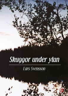 Skuggor under ytan – omslag till ljudboken av Lars Svensson