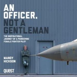 An Officer, Not a Gentleman – okładka audiobooka, autor Mandy Hickson
