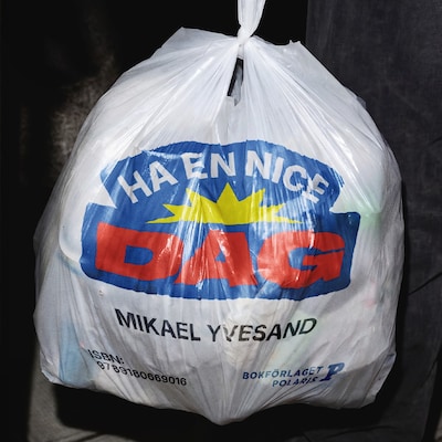 Ha en nice dag – omslag till ljudboken av Mikael Yvesand