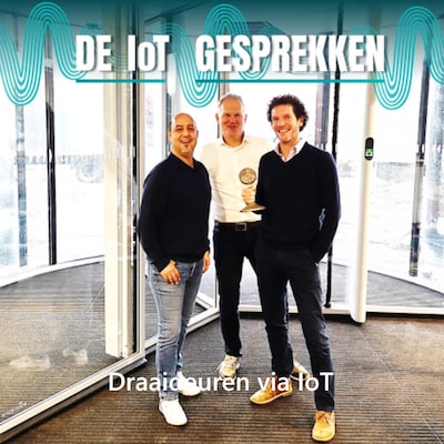 Draaideuren via IoT – omslag van het luisterboek van Robert Heerekop