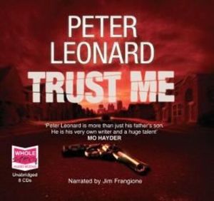 Trust Me – okładka audiobooka, autor Peter Leonard
