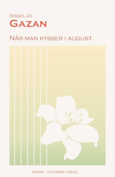 Når man kysser i august – omslag til lydbogen af Sissel-Jo Gazan