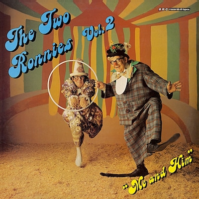 Two Ronnies, The Volume 2 (Vintage Beeb) – omslag til lydbogen af Ronnie Barker, Ronnie Corbett