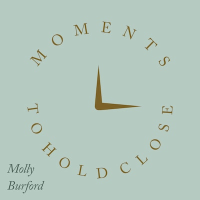 Moments to Hold Close – omslag til lydbogen af Molly Burford