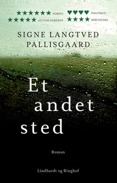 Et andet sted – omslag til lydbogen af Signe Langtved Pallisgaard
