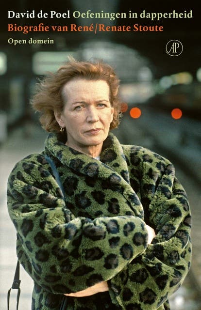 Oefeningen in dapperheid: Biografie van René/Renate Stoute – omslag van het luisterboek van David de Poel
