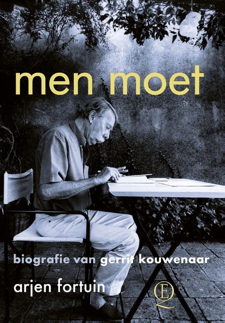Men moet: Biografie van Gerrit Kouwenaar – omslag van het luisterboek van Arjen Fortuin