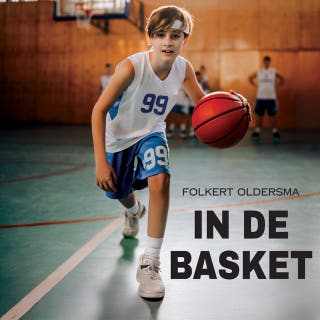 In de basket – omslag van het luisterboek van Folkert Oldersma