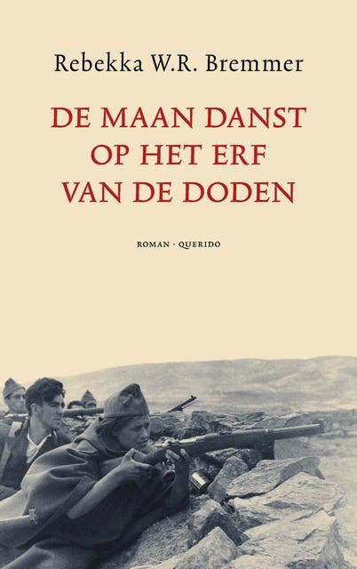 De maan danst op het erf van de doden – omslag van het luisterboek van Rebekka W.R. Bremmer