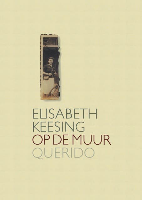 Op de muur – omslag van het luisterboek van Elisabeth Keesing