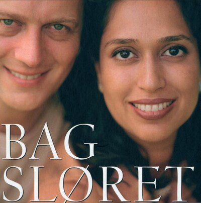 Bag sløret – omslag til lydbogen af Rushy Rashid og Jens Harder Højbjerg