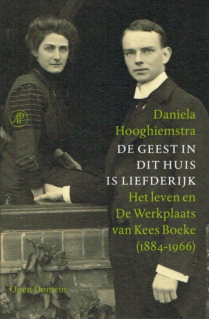 De geest in dit huis is liefderijk: het leven en de Werkplaats van Kees Boeke (1884-1966) – omslag van het luisterboek van Daniela Hooghiemstra