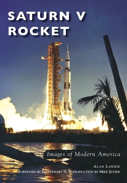 Saturn V Rocket – omslag til lydbogen af Alan Lawrie