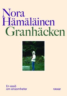 Granhäcken – omslag till ljudboken av Nora Hämäläinen