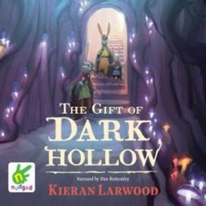 The Five Realms: The Gift of Dark Hollow – okładka audiobooka, autor Kieran Larwood
