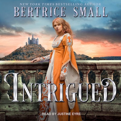 Intrigued – omslag til lydbogen af Bertrice Small
