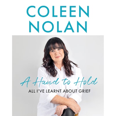 A Hand to Hold – omslag til lydbogen af Coleen Nolan