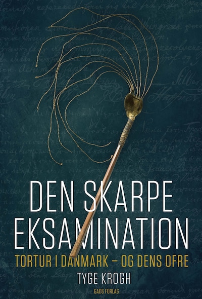 Den skarpe eksamination – omslag til lydbogen af Tyge Krogh