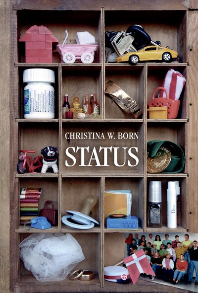 STATUS – omslag til lydbogen af Christina W. Born