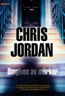 Omgiven av mörker – omslag till ljudboken av Chris Jordan