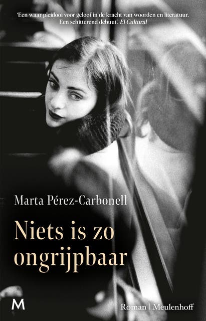 Niets is zo ongrijpbaar – omslag van het luisterboek van Marta Pérez-Carbonell