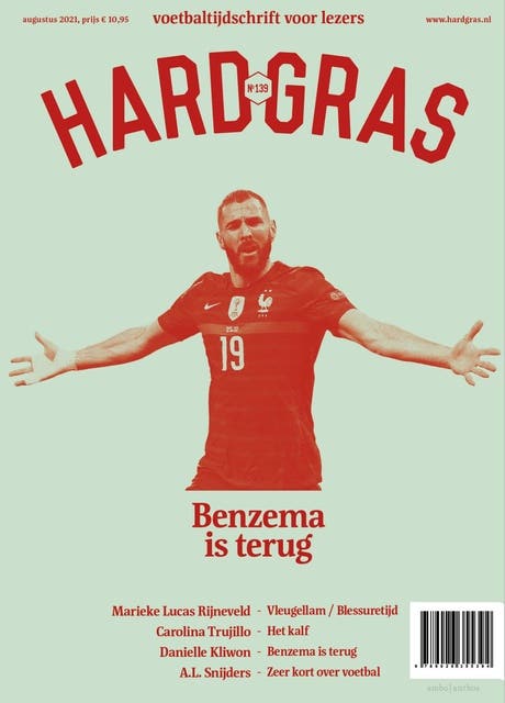 Hard gras 139 - augustus 2021: Benzema is terug – omslag van het luisterboek van Tijdschrift Hard Gras