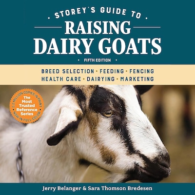 Storey's Guide to Raising Dairy Goats, 5th Edition – omslag til lydbogen af Jerry Belanger, Sara Thomson Bredesen