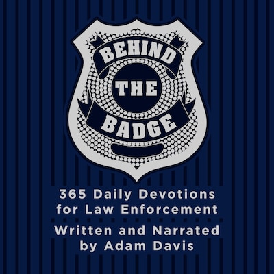 Behind the Badge – omslag til lydbogen af Adam Davis