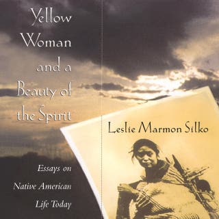 Yellow Woman and a Beauty of the Spirit – omslag till ljudboken av Leslie Marmon Silko