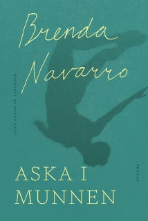 Aska i munnen – omslag till ljudboken av Brenda Navarro