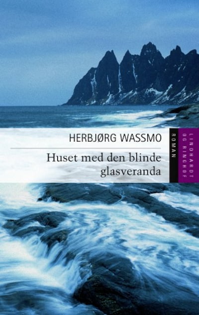 Huset med den blinde glasveranda – omslag til lydbogen af Herbjørg Wassmo